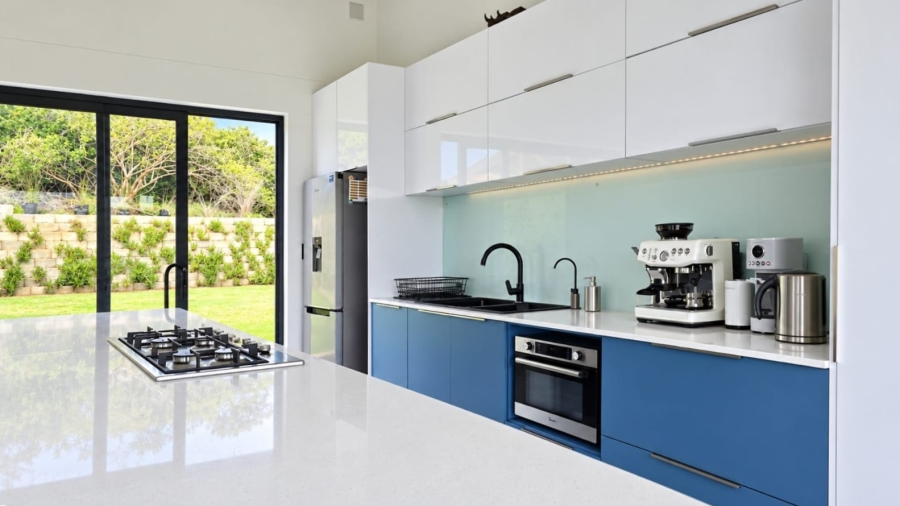 2 Bedroom Property for Sale in Stilbaai Wes Western Cape